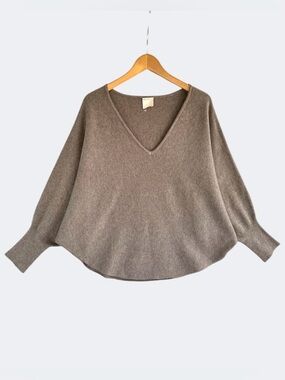 🎉5 for $45🎉 Kerisma sweater pullover size S/M